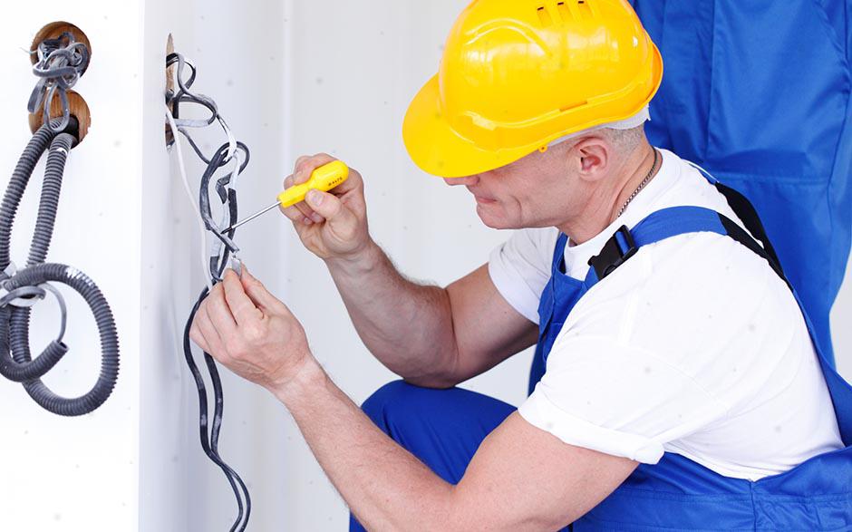 monteur électricien Créteil