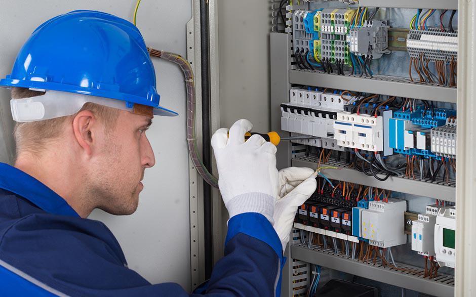 monteur électricien Créteil